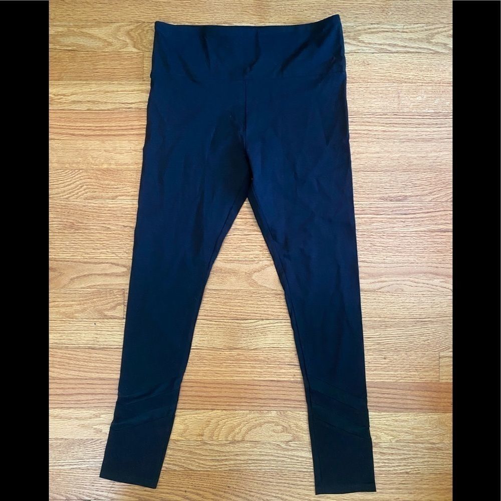 New without tags, Nine West leggings, Size LARGE, Color BLACK
